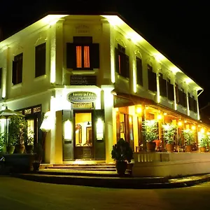 *** Hotel Saynamkhan River View Laos