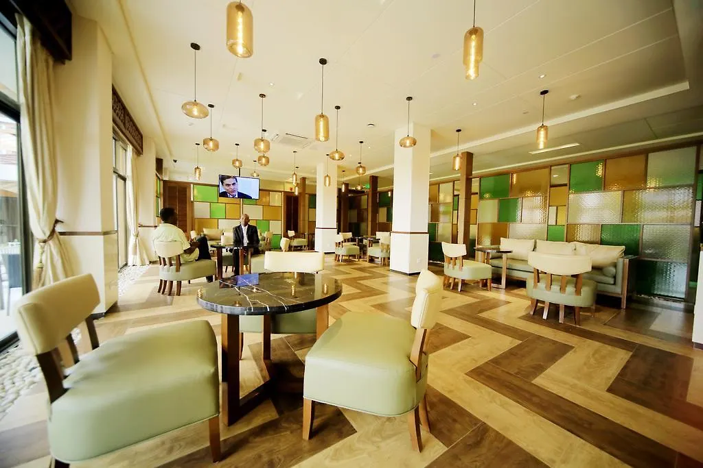 Hotel Africana Kampala 3*,